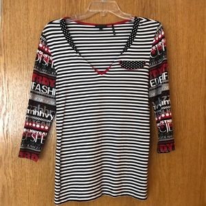 Shirt, 3/4 sleeves V-neck